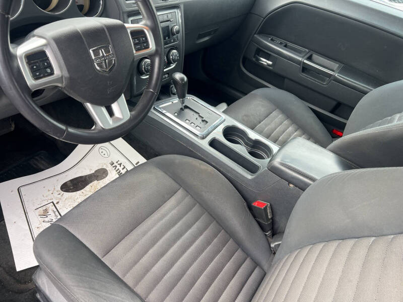 2013 Dodge Challenger SXT