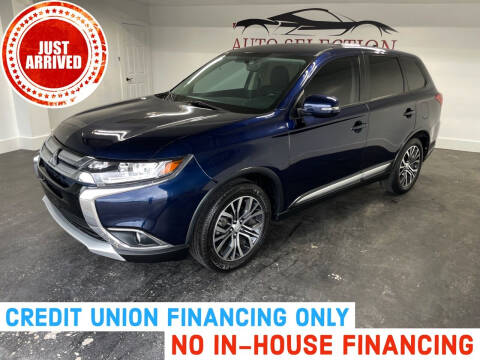 2018 Mitsubishi Outlander for sale at Auto Selection Inc. in Houston TX