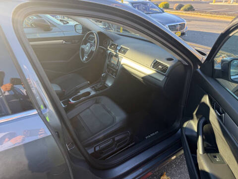 2014 Volkswagen Passat 1.8T SE PZEV