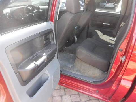 2007 Mitsubishi Raider LS