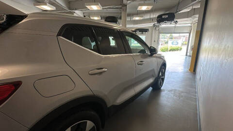 2023 Volvo XC40 B5 Plus Bright Theme