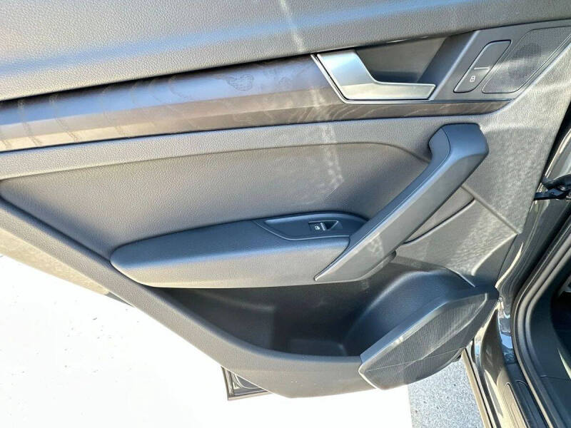 2019 Audi Q5 quattro Premium 45 TFSI