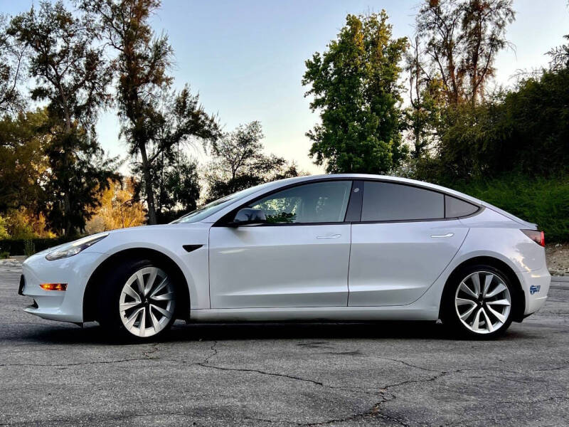 2021 Tesla Model 3 Standard Range Plus