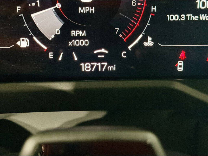 2025 GMC Acadia Denali