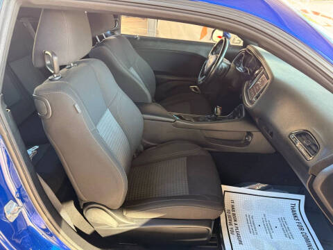 2021 Dodge Challenger SXT