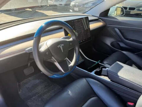 2020 Tesla Model 3 Standard Range