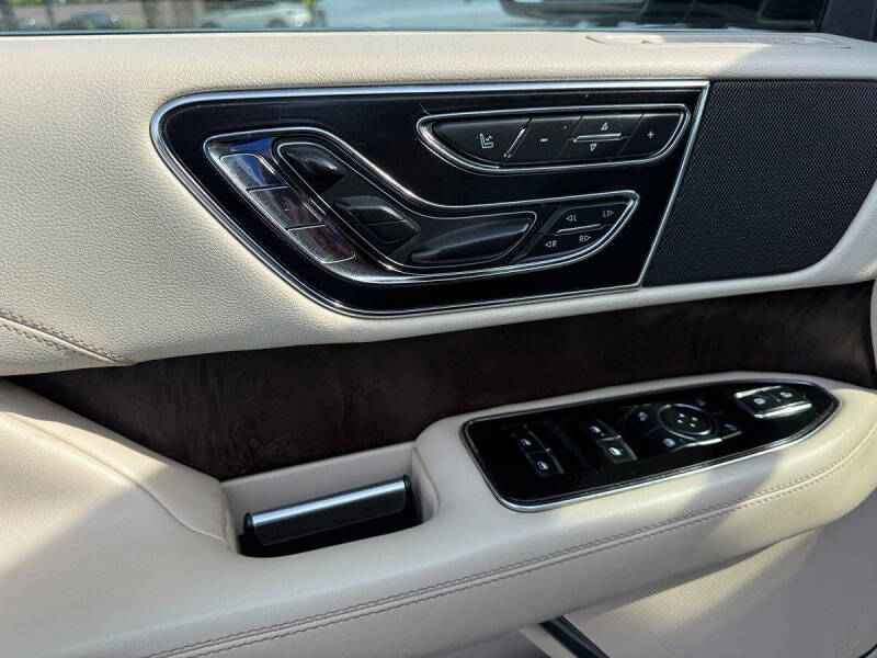 2018 Lincoln Navigator Select