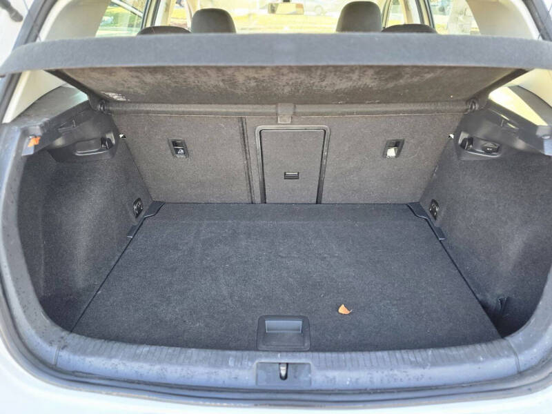 2016 Volkswagen e-Golf SE