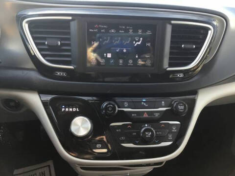 2020 Chrysler Pacifica Touring L