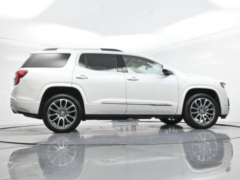 2023 GMC Acadia Denali