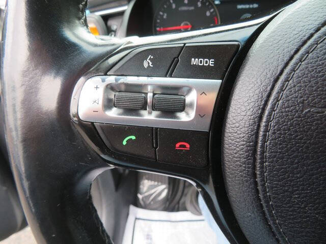 2018 Kia Cadenza Technology