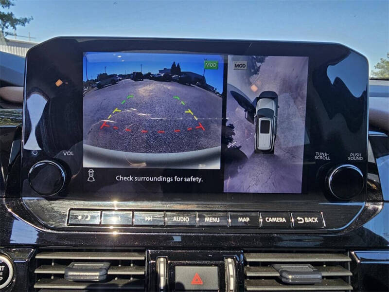 2024 Nissan Pathfinder Platinum