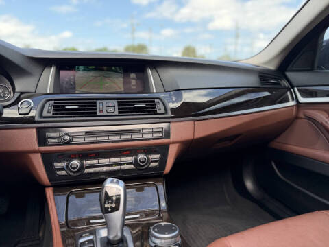 2015 BMW 5 Series 528i