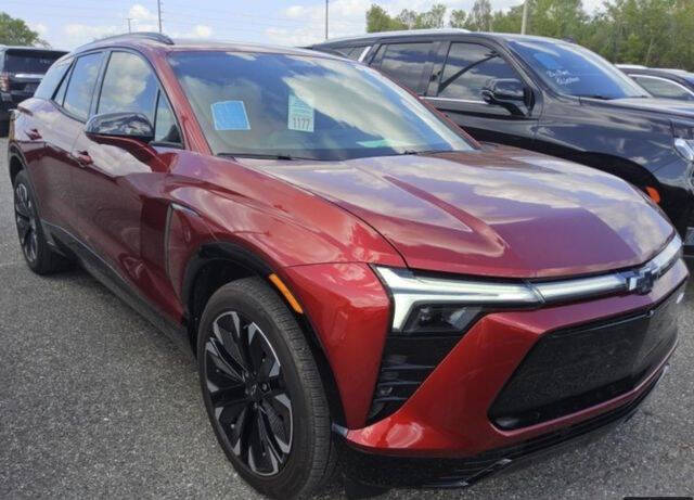 Used 2024 Chevrolet Blazer EV RS with VIN 3GNKDHRKXRS261763 for sale in Bloomington, IL