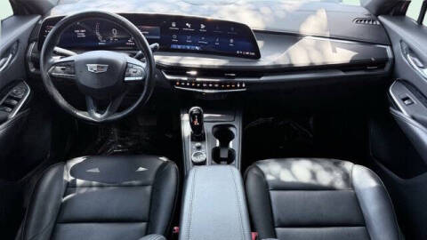 2024 Cadillac XT4 Luxury