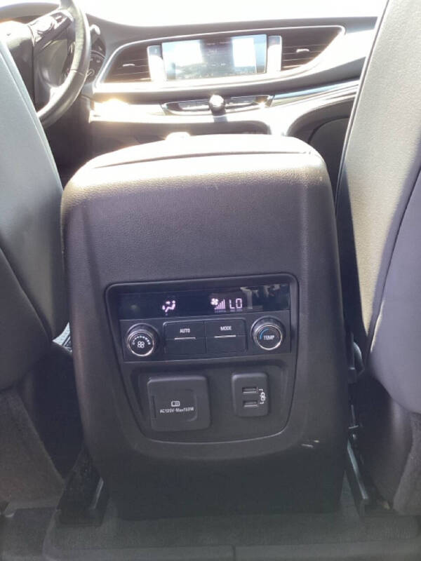 2020 Buick Enclave Essence