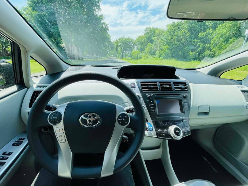 2012 Toyota Prius v Three