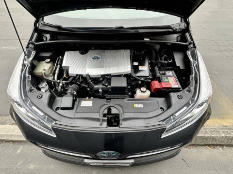 2019 Toyota Prius LE