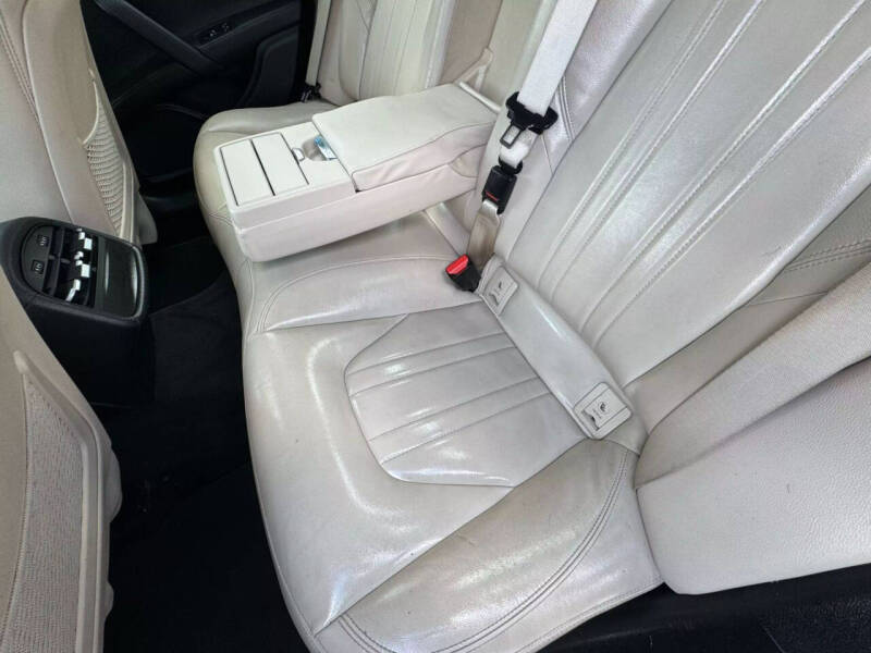 2015 Maserati Ghibli