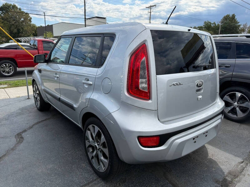 2013 Kia Soul +