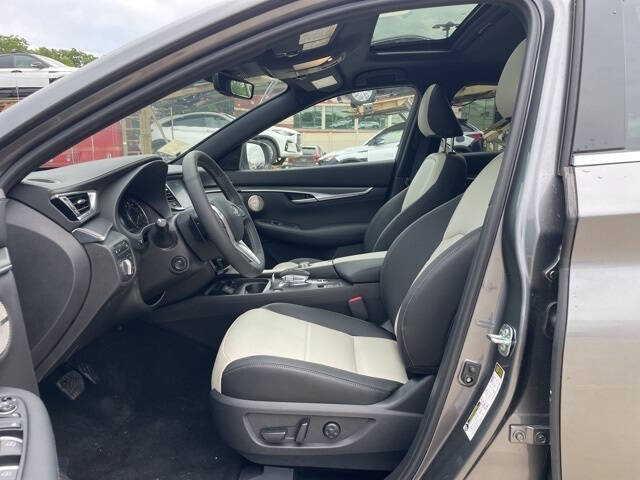 2025 Infiniti QX55 Essential