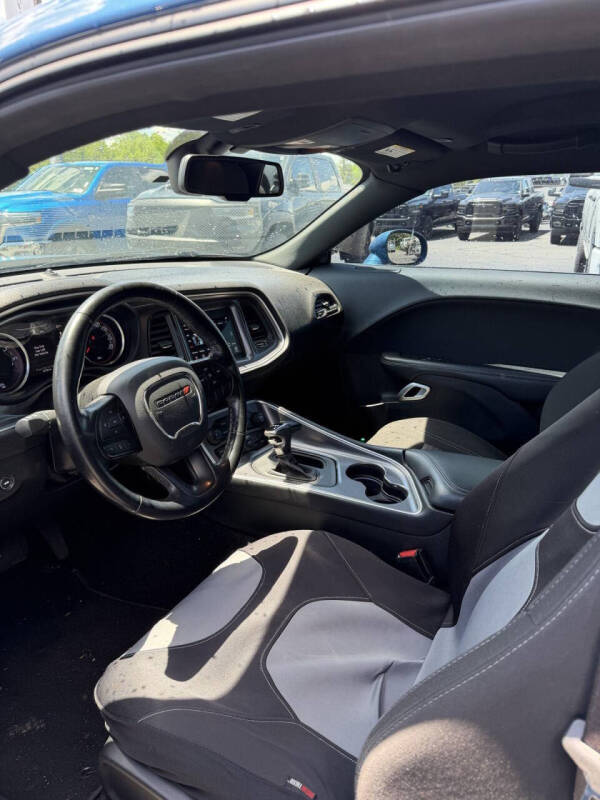 2021 Dodge Challenger SXT