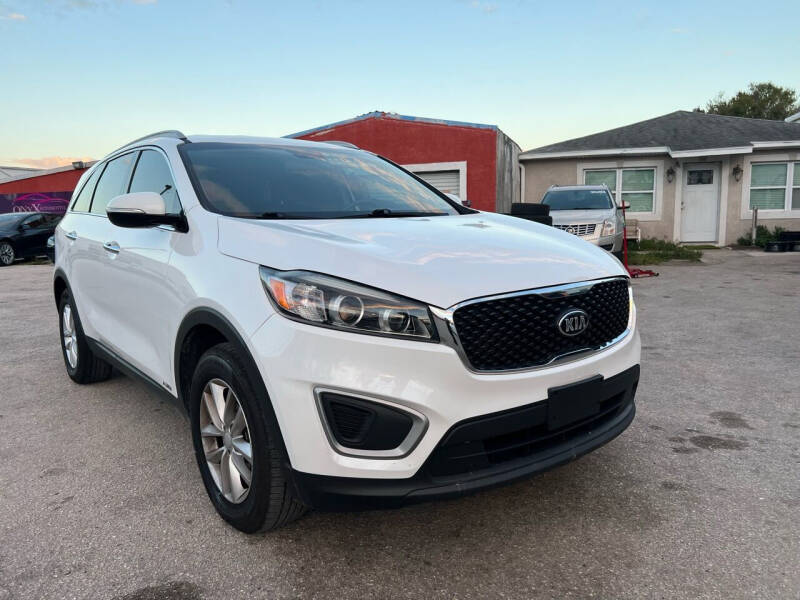 2017 Kia Sorento for sale at ONYX AUTOMOTIVE, LLC in Largo FL