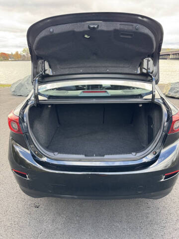 2015 Mazda MAZDA3 i Touring