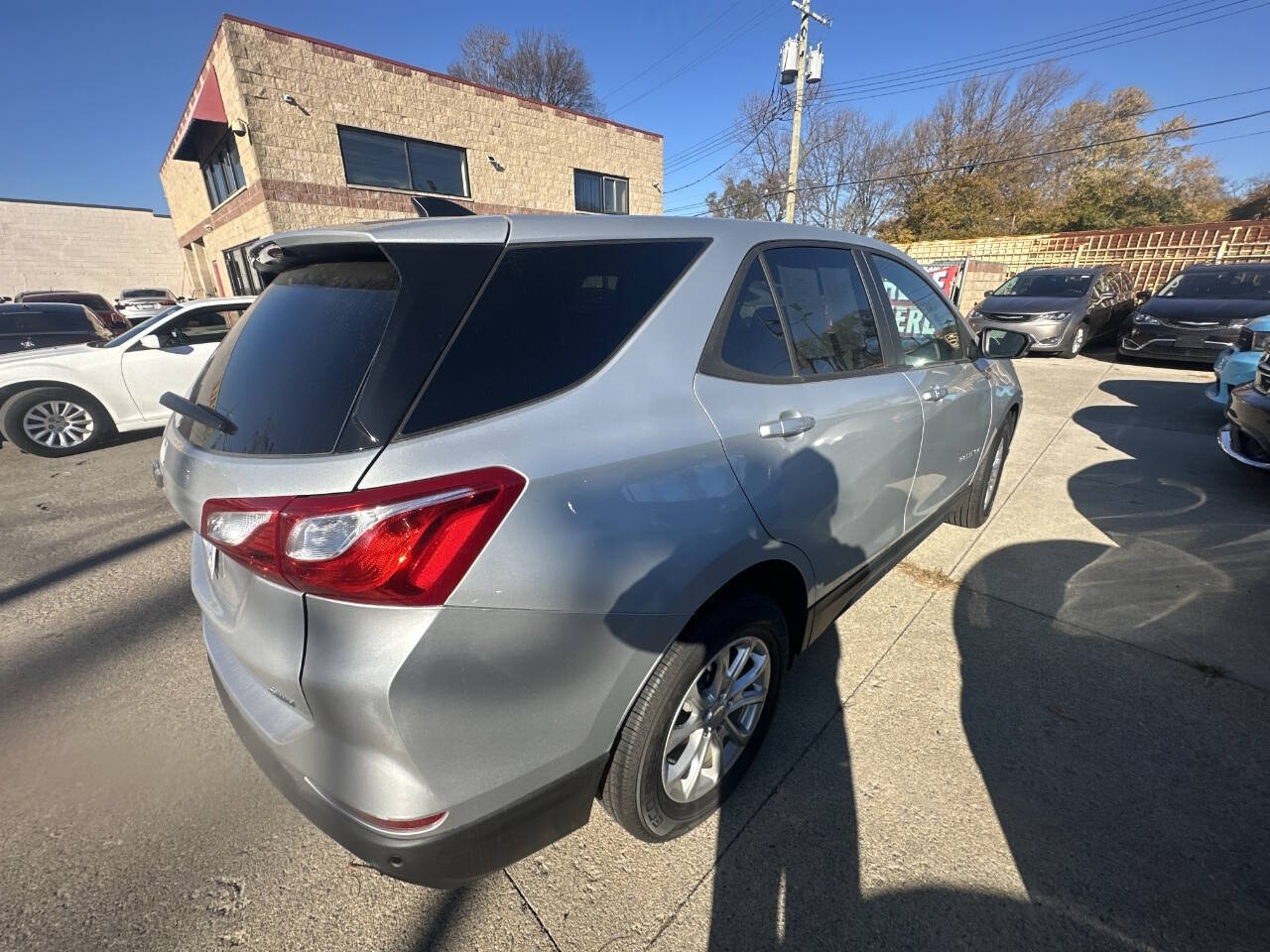 2020 Chevrolet Equinox for sale at VIP Motor Sales in Hazel Park, MI