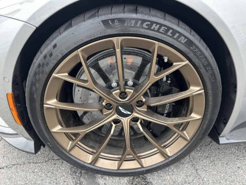 2025 Aston Martin Vantage