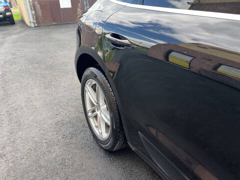 2017 Porsche Macan S