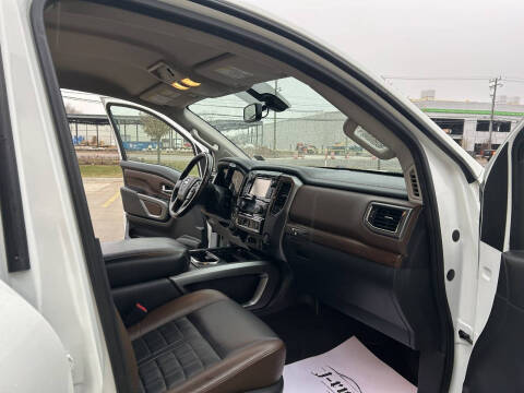 2016 Nissan Titan XD Platinum Reserve