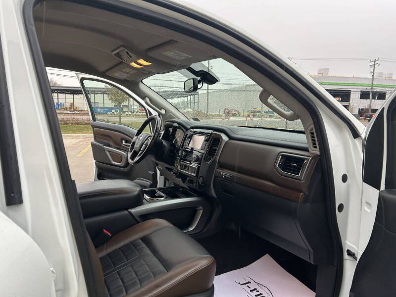 2016 Nissan Titan XD Platinum Reserve