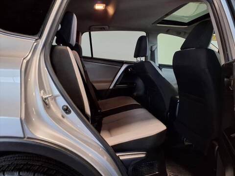 2017 Toyota RAV4 Hybrid XLE