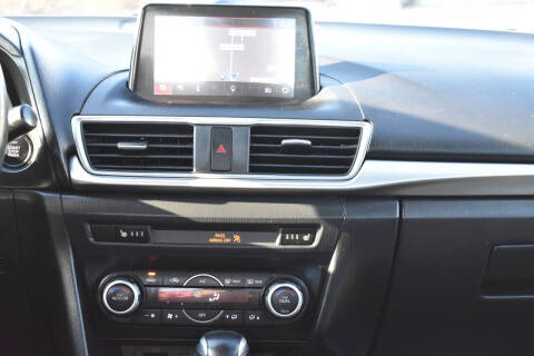 2018 Mazda MAZDA3 Touring