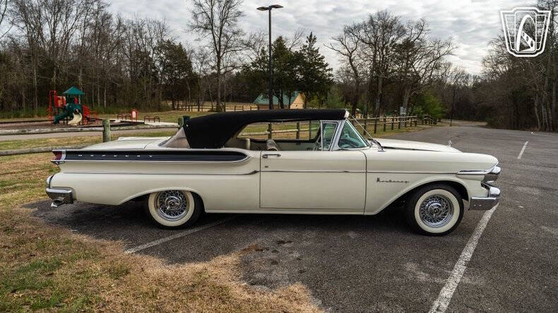 1957 Mercury Monterey