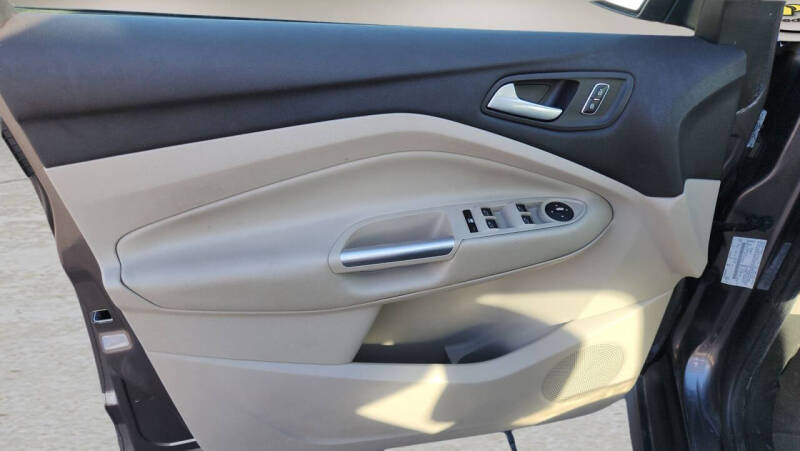 2014 Ford C-MAX Hybrid SE
