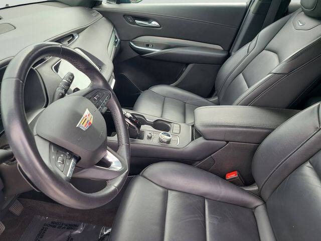 2023 Cadillac XT4 Premium Luxury