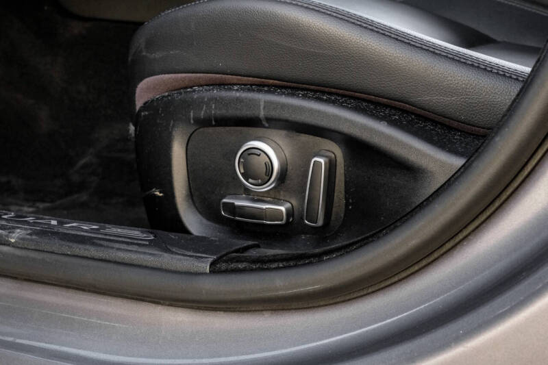 2020 Jaguar XE P250 S