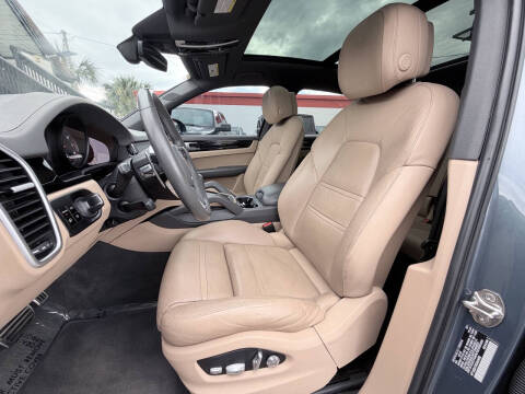 2019 Porsche Cayenne S