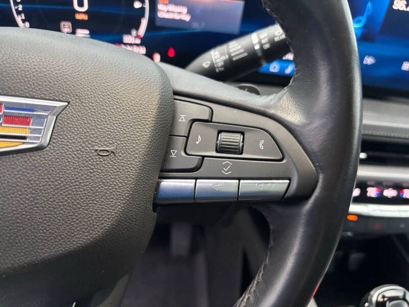 2024 Cadillac XT4 Premium Luxury