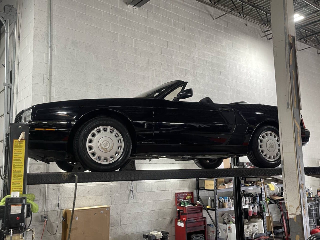 1992 Cadillac Allante 54