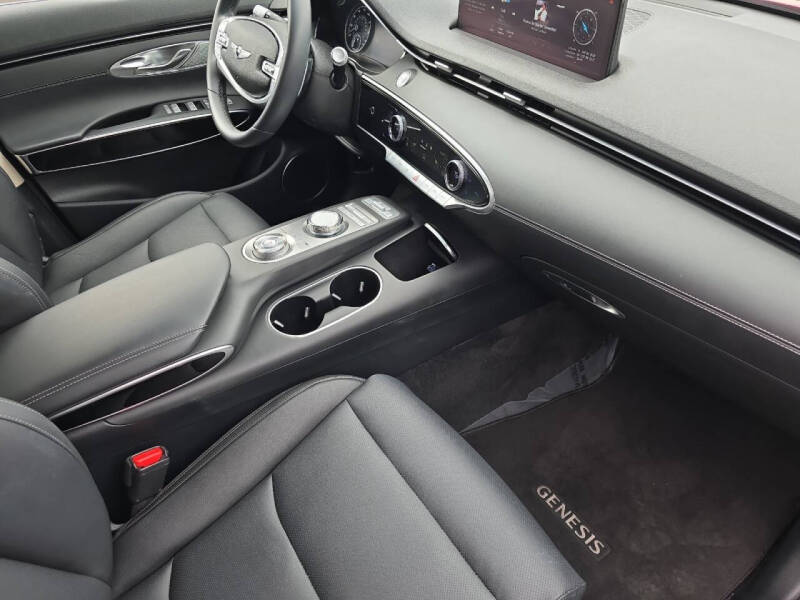 2025 Genesis GV70 2.5T Standard