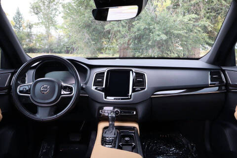 2018 Volvo XC90 T6 Momentum