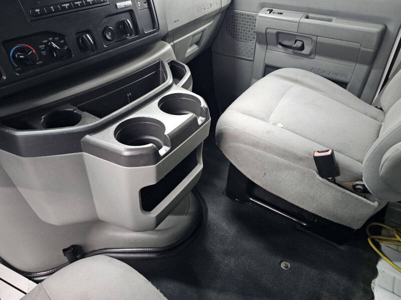 2013 Ford E-Series E-150