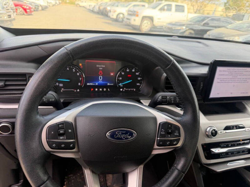 2023 Ford Explorer XLT