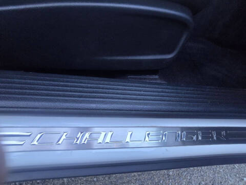 2015 Dodge Challenger SXT