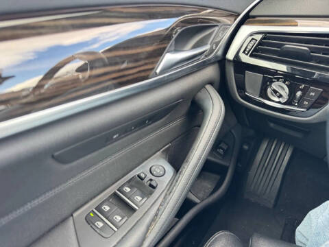 2019 BMW 5 Series 530i