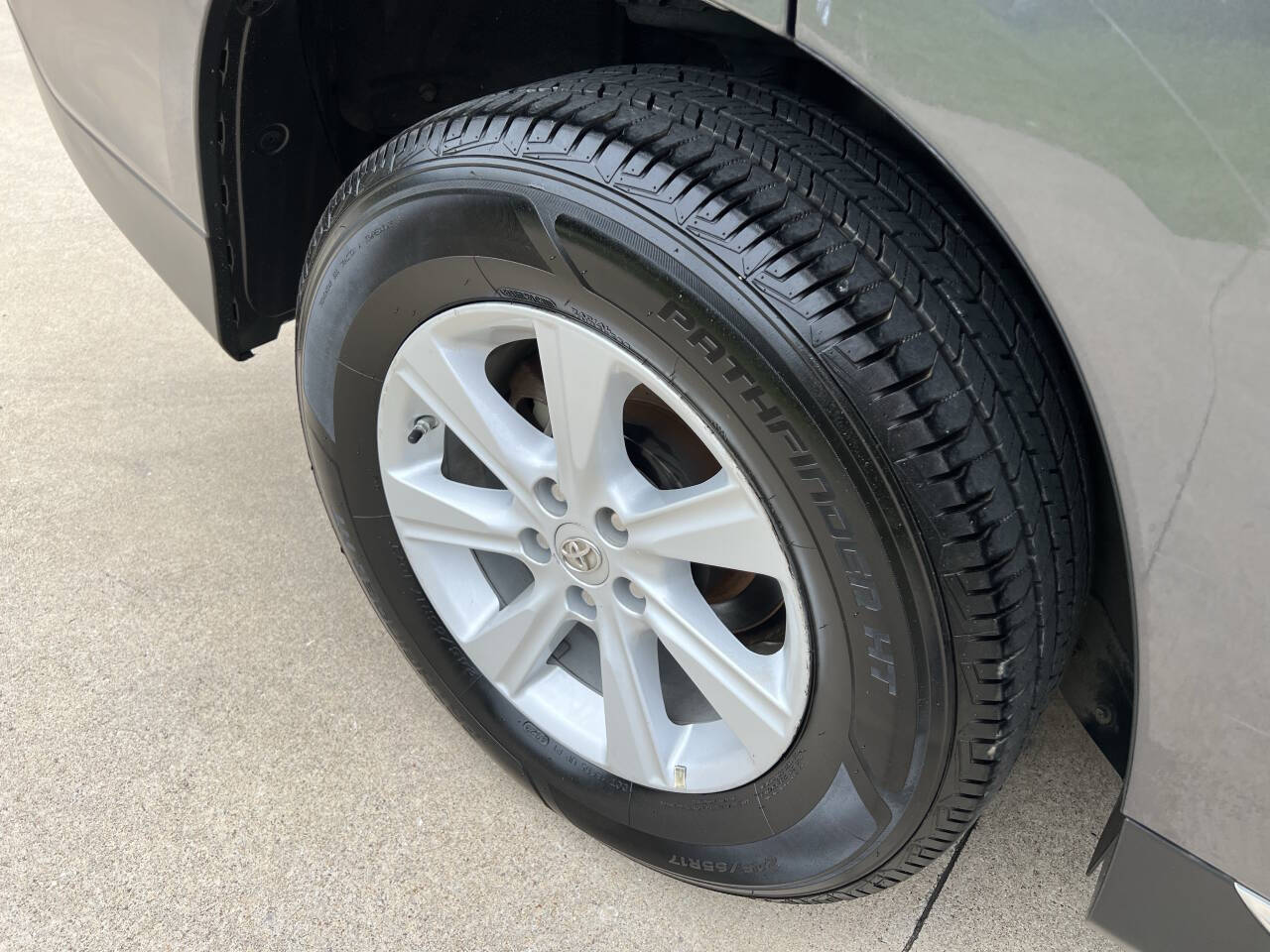 Used Car 2013 Toyota Highlander  Plus 4dr Suv (2.7l L4) For Sale Under $12,000 In Austin, Texas