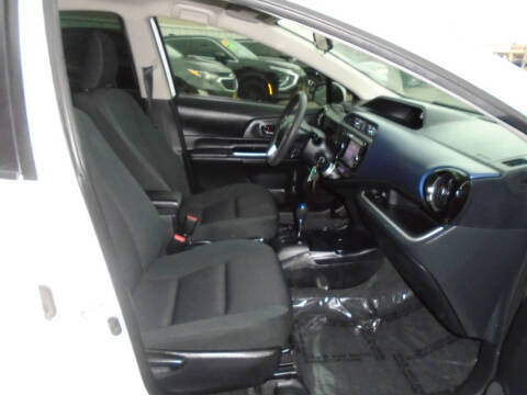 2016 Toyota Prius c Two